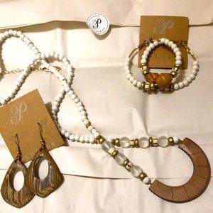 Plunder wood necklace & earrings set. Free📦